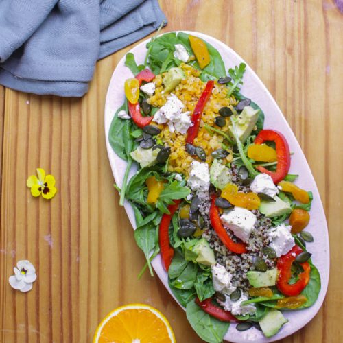 sommerlicher Salat für Schwangere mit mehr Eisenbedarf