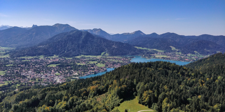 Bergpanorama mit Tegernsee