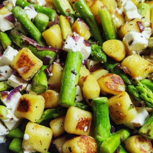 Gnocchi Pfanne mit grünem Spargel